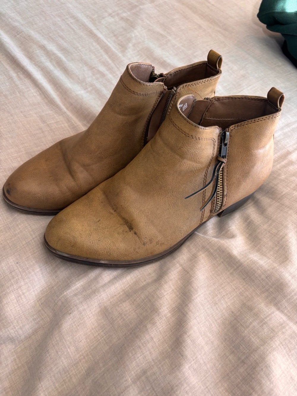 Rampage 9M Tan Leather Ankle Booties with Side Zip